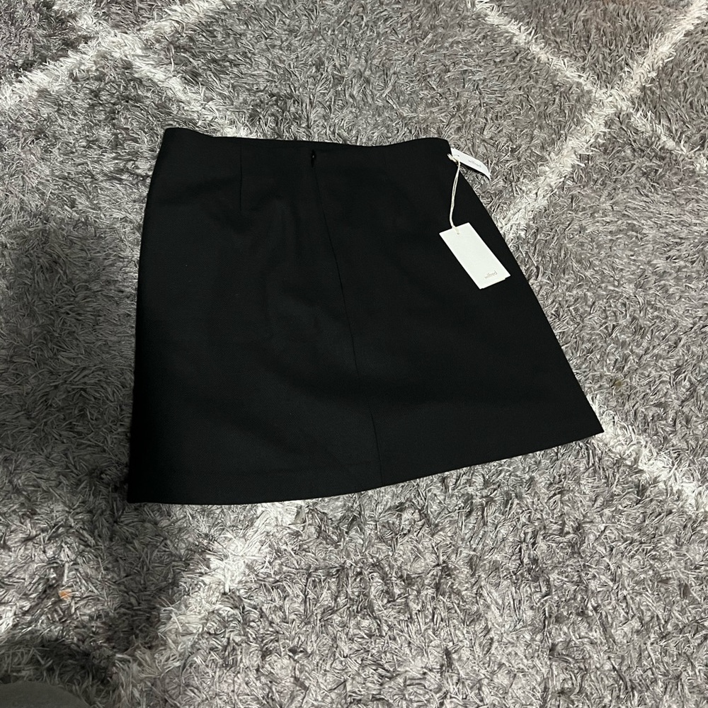 Aritzia classic mini skirt size 10